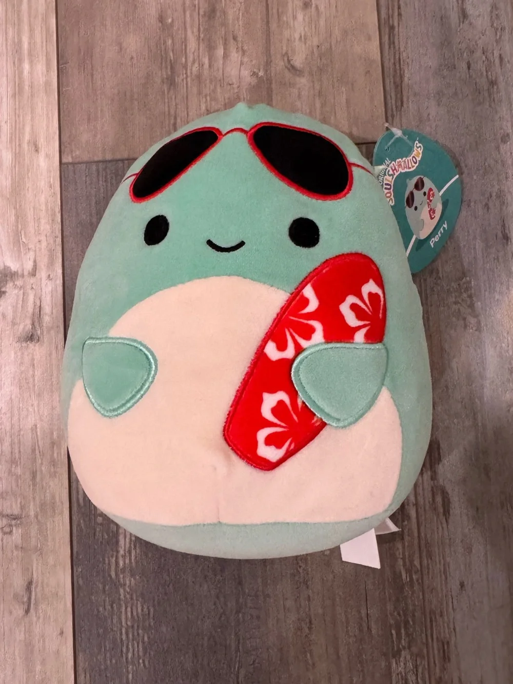 Squishmallows - Perry the Shark (7.5 in)